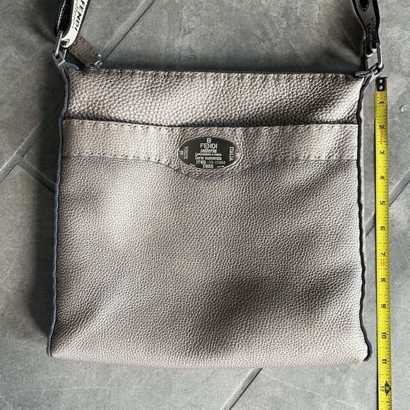 RARE Fendi Selleria Crossbody Bag Silver-large - Picture 13 of 14